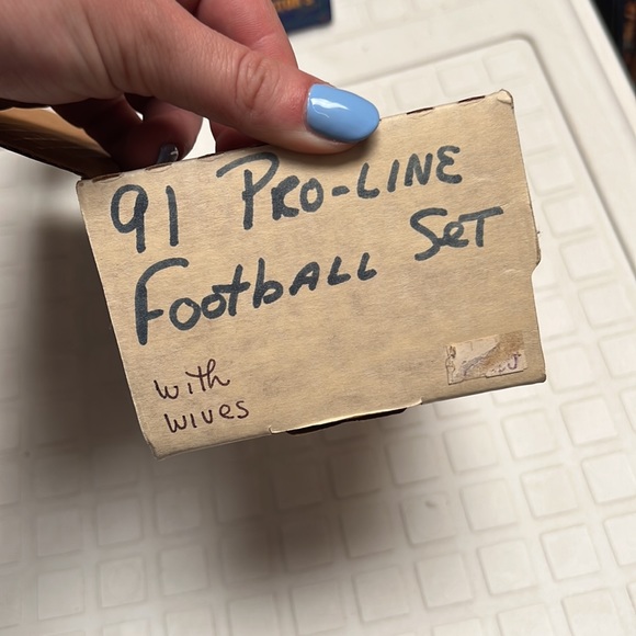 1991 NFL pro line football set mint condition - Picture 2 of 2